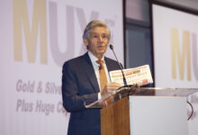 mcewen mining cambia nombre